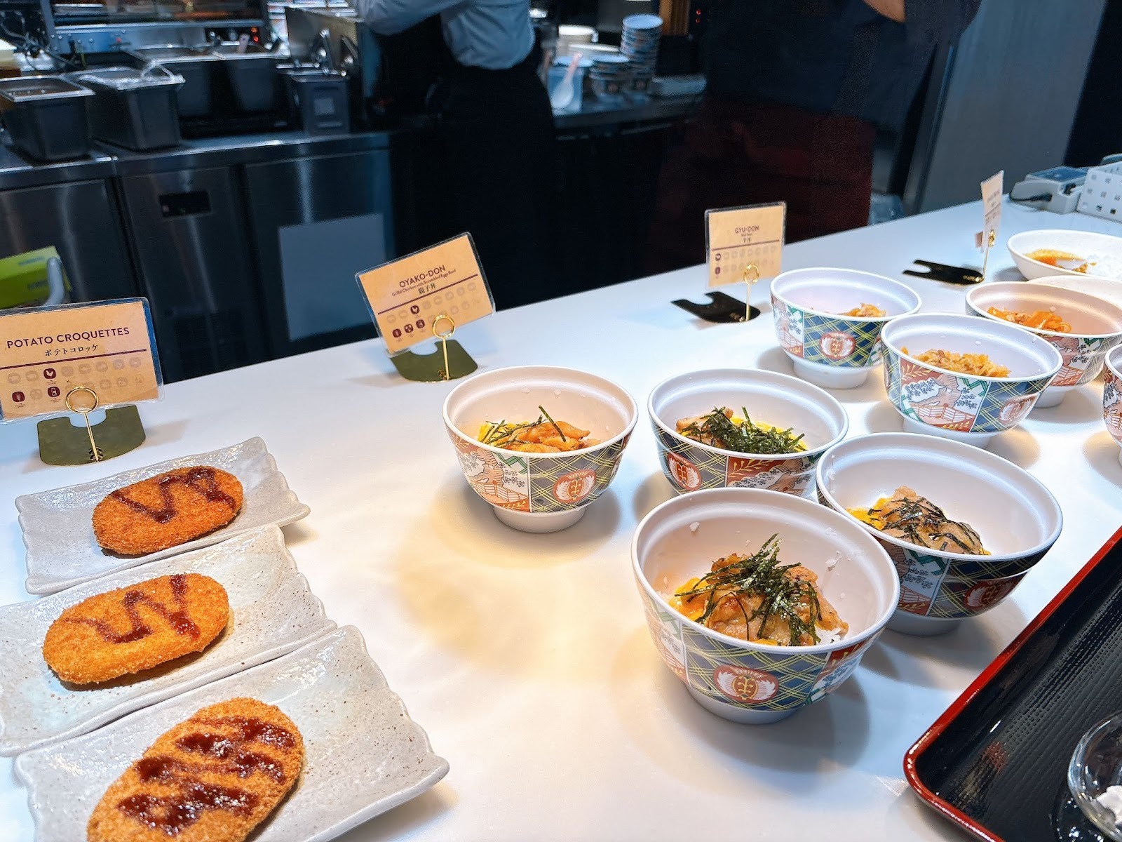 ポテトコロッケ、親子丼、牛丼
