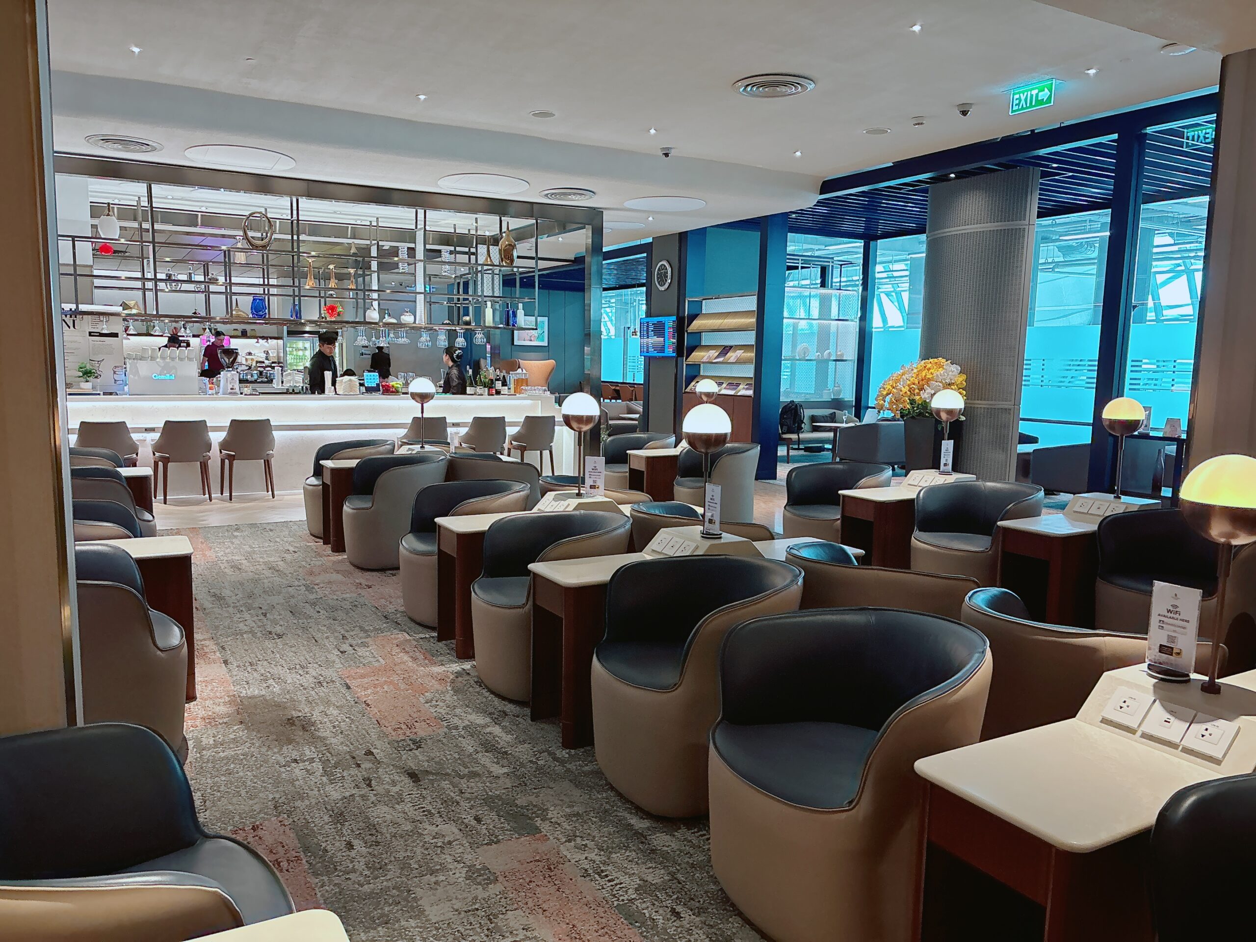 シンガポール航空のシルバークリスラウンジ